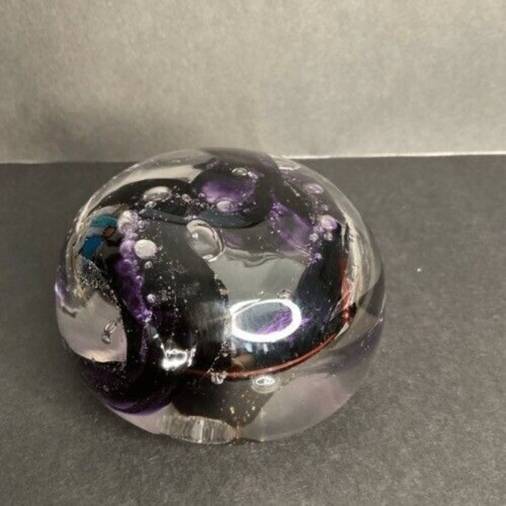 VTG Art Glass Decor Eye Jellyfish/Octopus Purple/Black Swirl Paperweight 2"X2.7"
